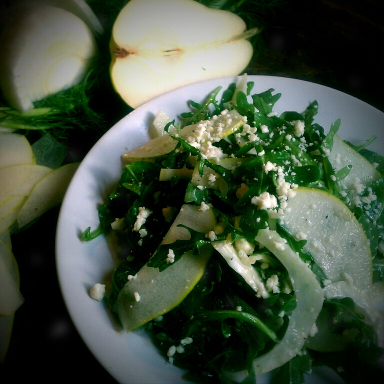 La Dama Cooks Baby Arugula, Fennel and Pear Salad with Cider