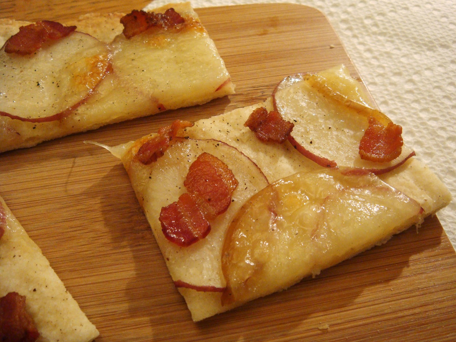 the little olive branch bacon potato pizza