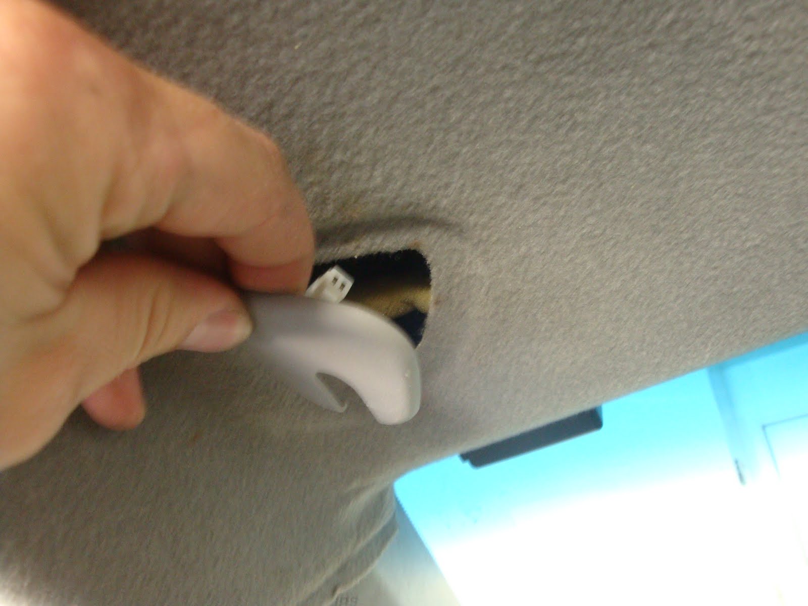 Cheap Fix Pics on removing a sunroof for a 2004 Highlander to replace