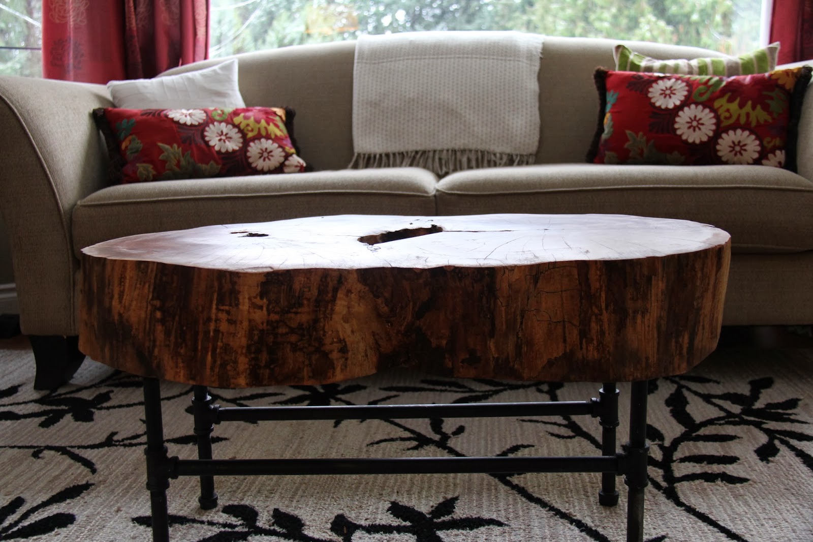 dirt digging sisters DIY Maple Slab Coffee Table