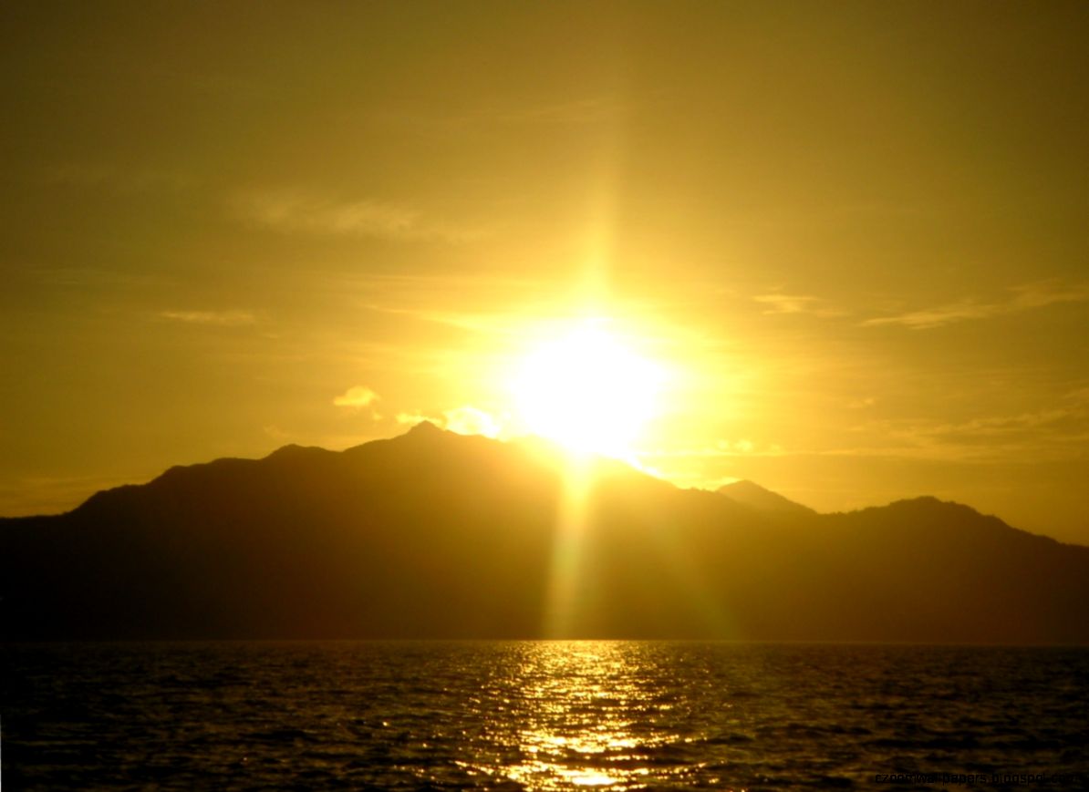 FileYellow sunrise Wikipedia the free encyclopedia FileYellow sunrise Wikipedia the free encyclopedia