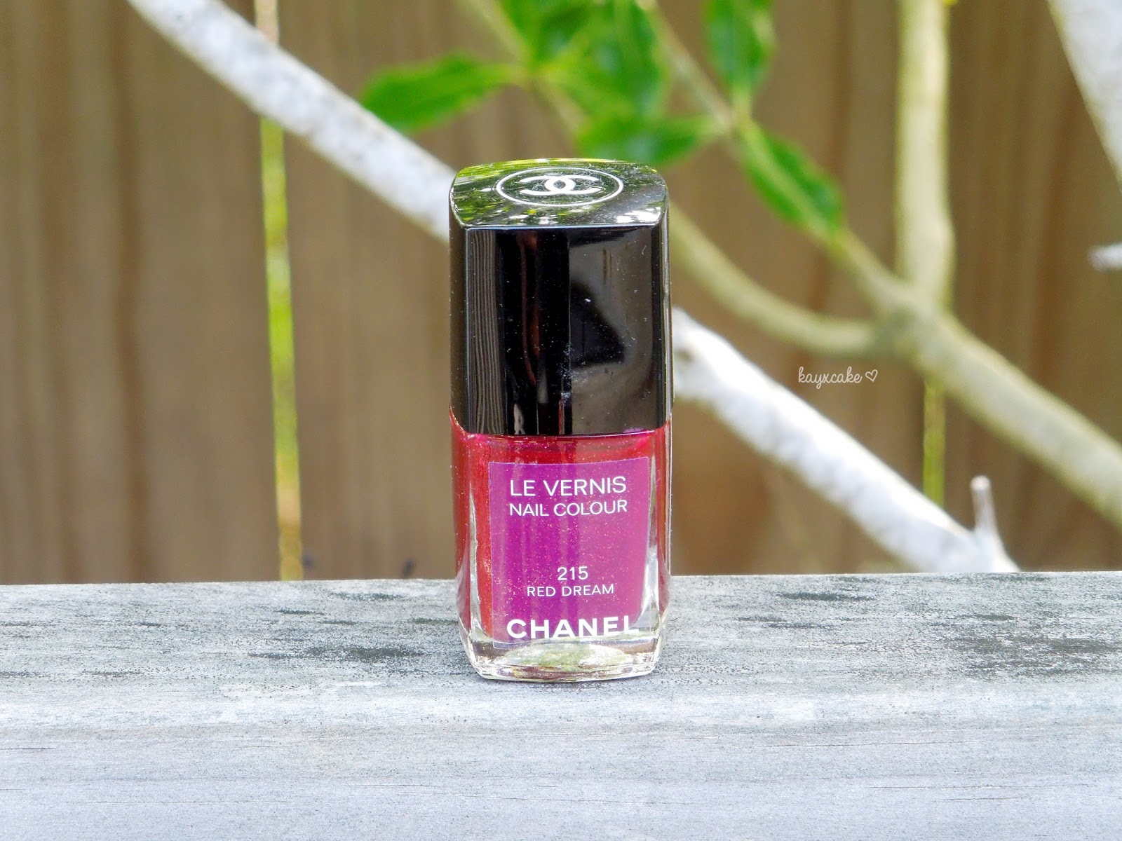 Kay Cake Beauty: Chanel Le Vernis Nail Color ♡ 215 Red Dream