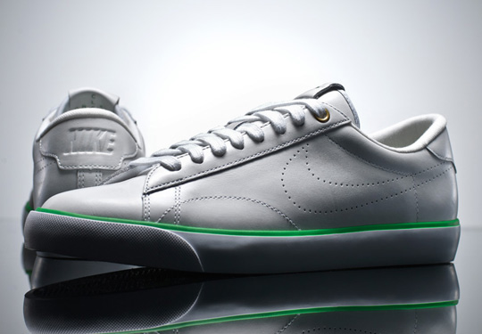 nike tennis classic ac premium