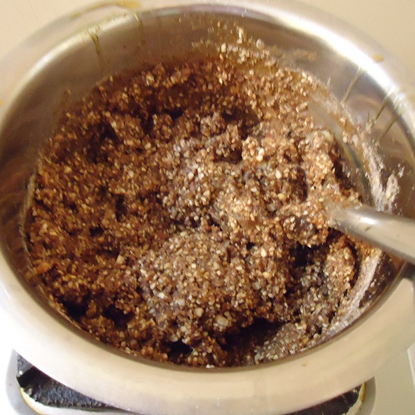 ragi laddu recipe using jaggery (finger millet flour Balls) Swasthi's