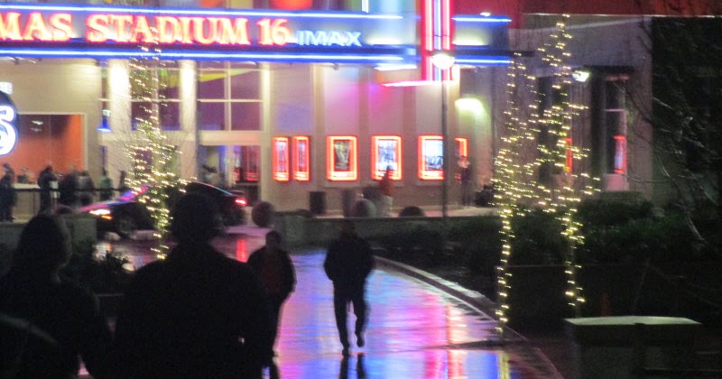 Editorials from Theslowlane: Another year of lights