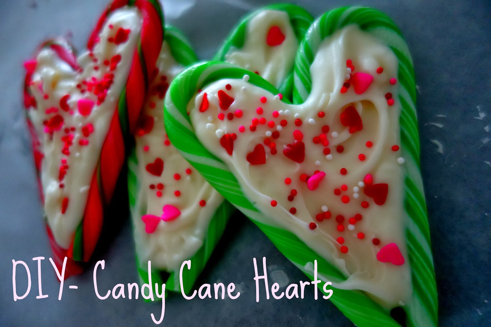 The Crafty Reporter Candy Cane Hearts!