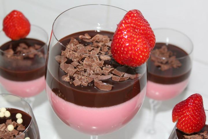 Mousse+de+morango+e+chocolate.JPG