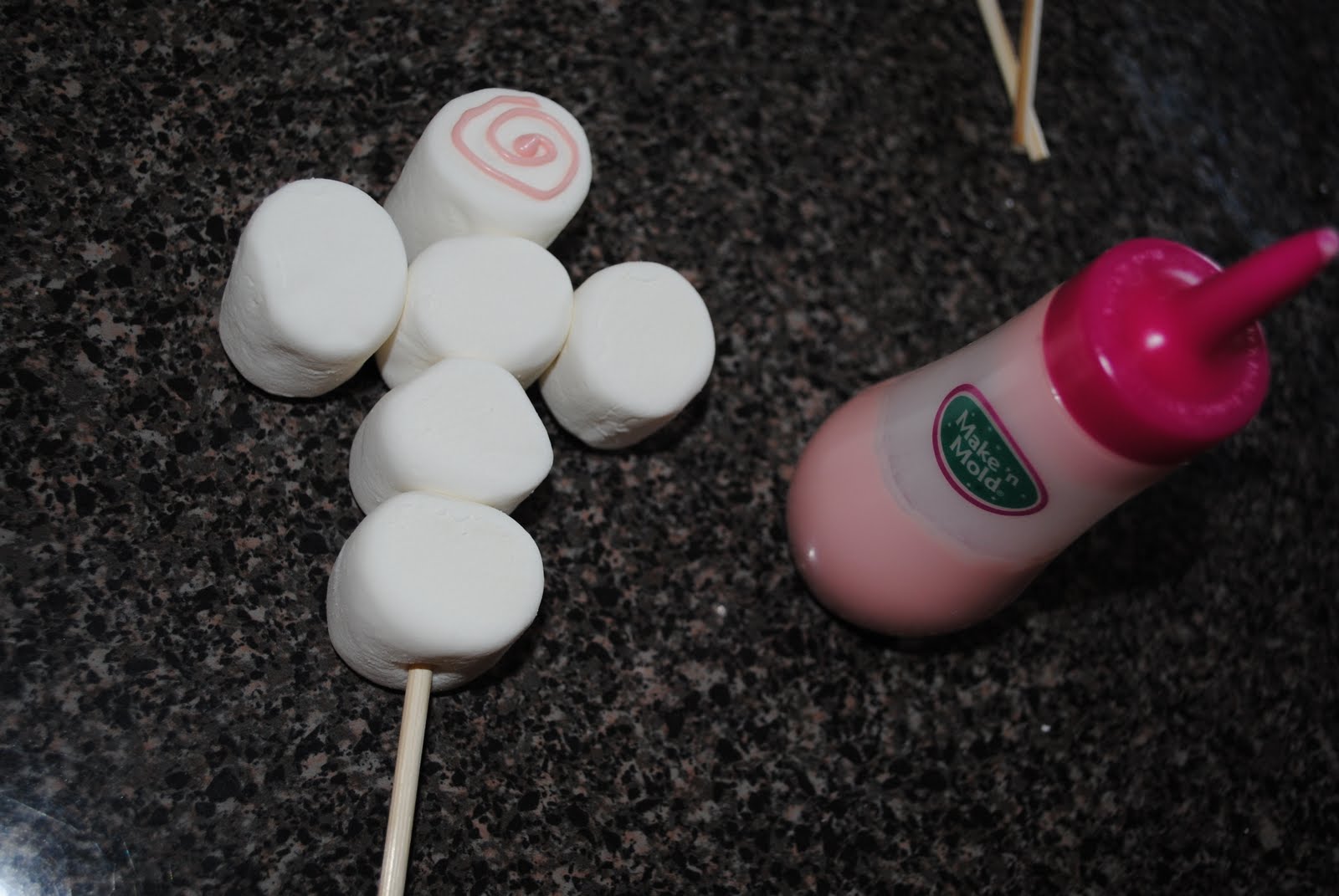 CW distinctive DESIGNS DIY Marshmallow Cross Kabobs