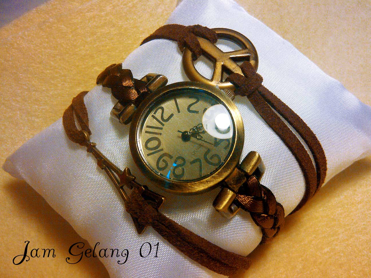 Ibie Shop: JAM GELANG PARIS