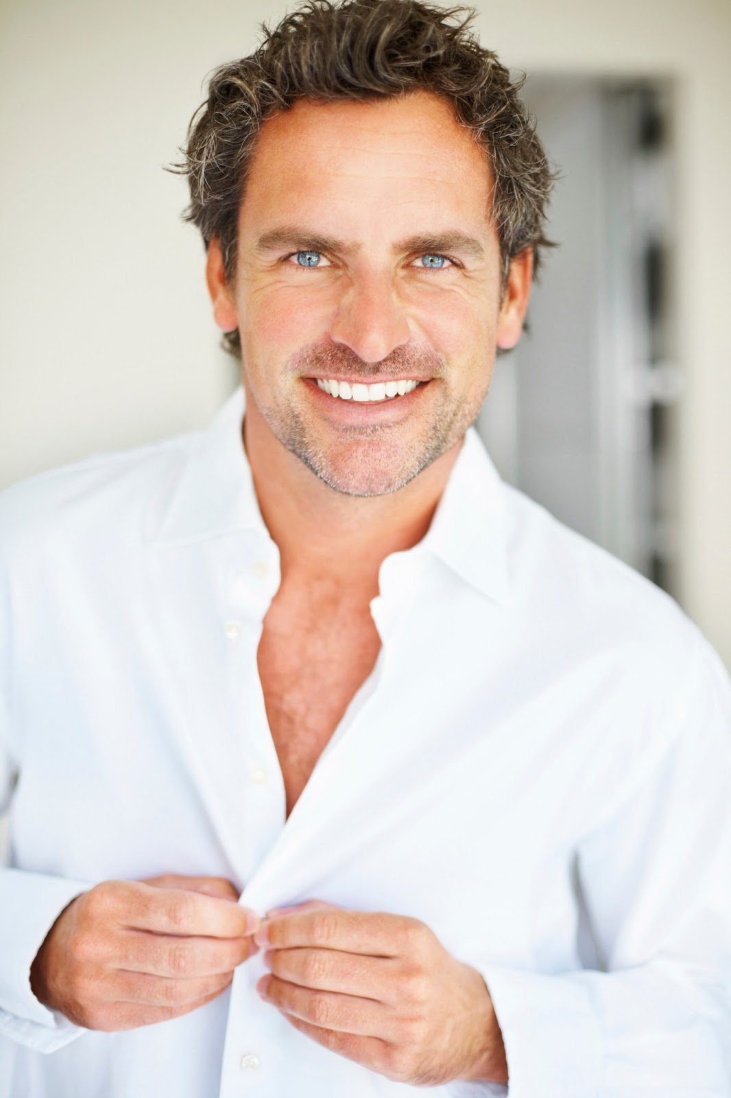 Claves de Mujer : Estética masculina, nariz perfecta y arrugas finas