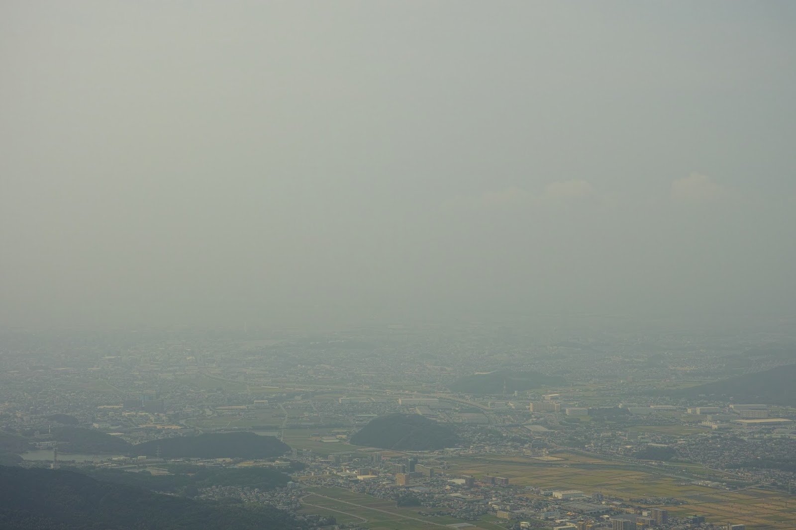 米ノ山展望台からPM2.5に霞む福岡