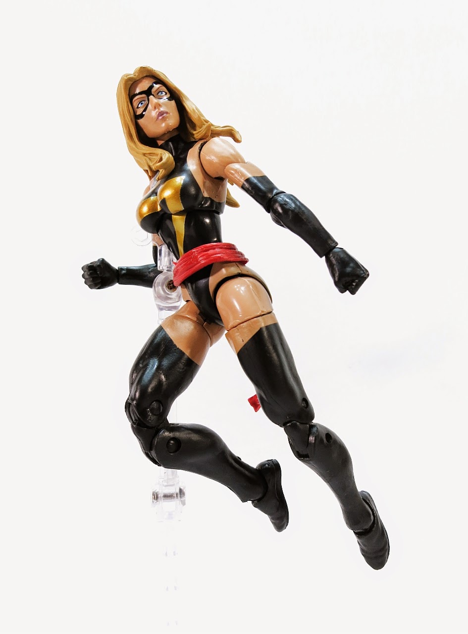 Combo's Action Figure Review Ms. Marvel (Marvel Legends)
