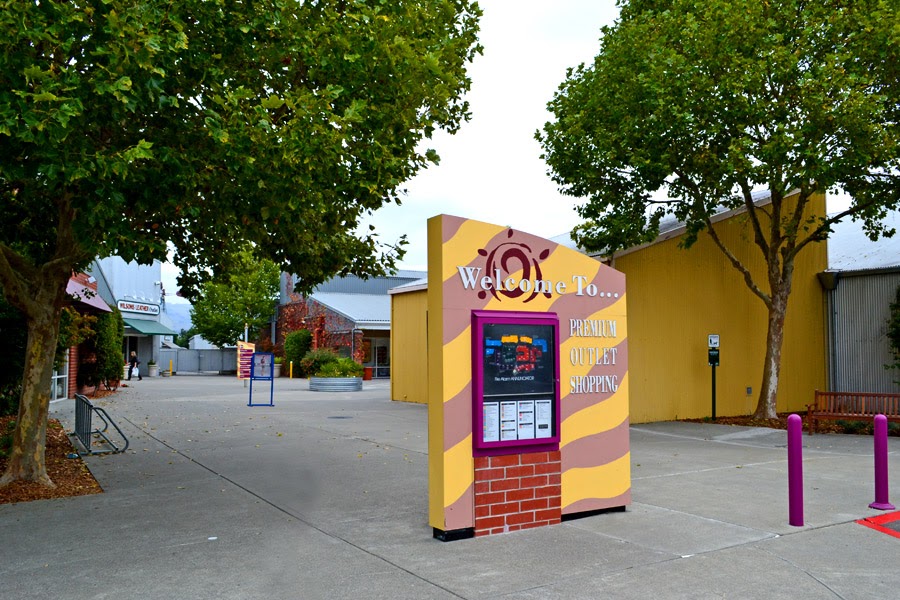 Ett annat San Francisco 5. Petaluma Premium Outlets