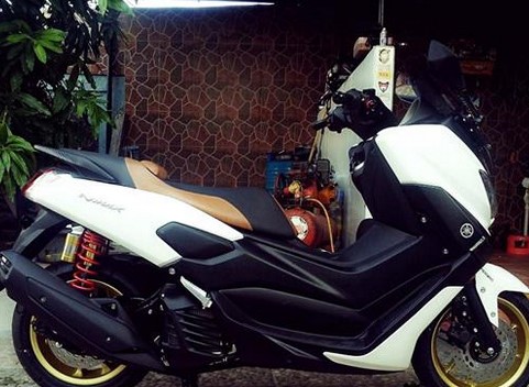 foto modifikasi yamaha nmax keren abs warna putih foto modifikasi yamaha nmax keren abs warna putih