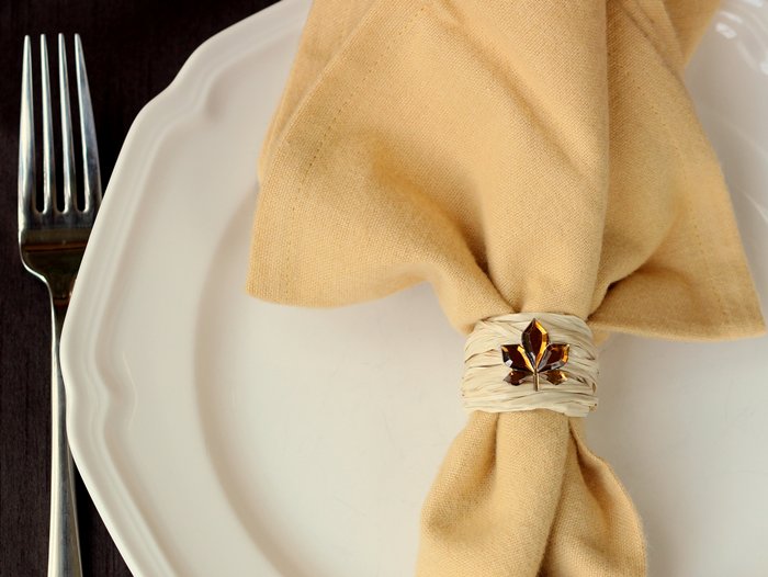 Fall DIY napkin rings using raffia Mod Podge Rocks