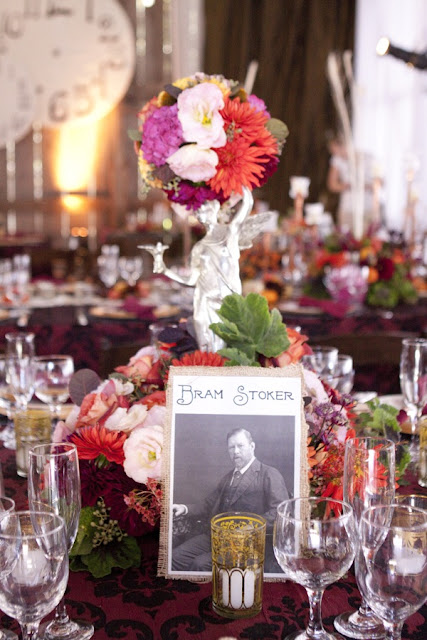 7 Humorous Ideas to Decorate your Wedding Table