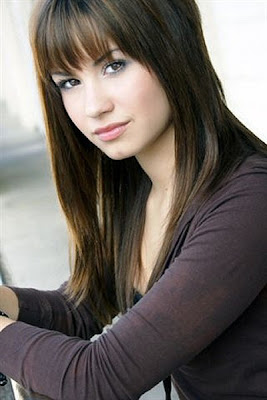 Demi Lovato Straight Hairstyles