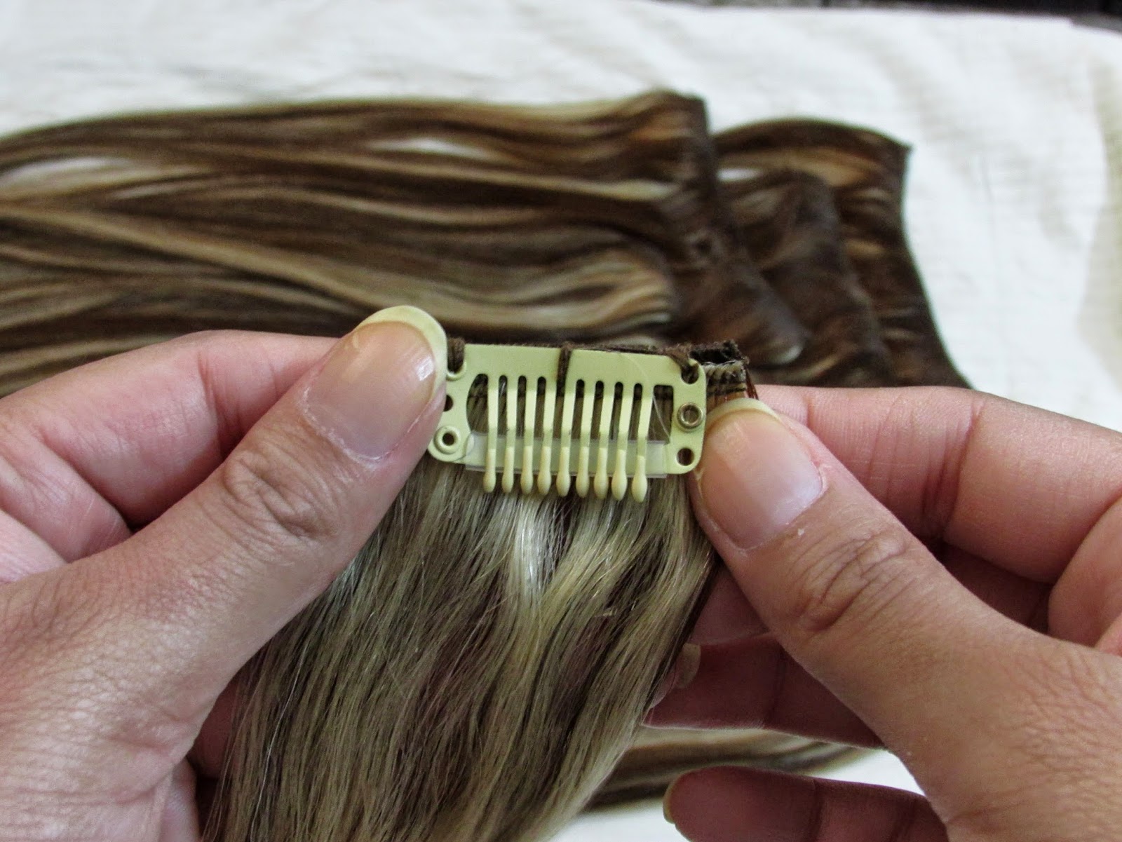 How to Clip in Hair Extension