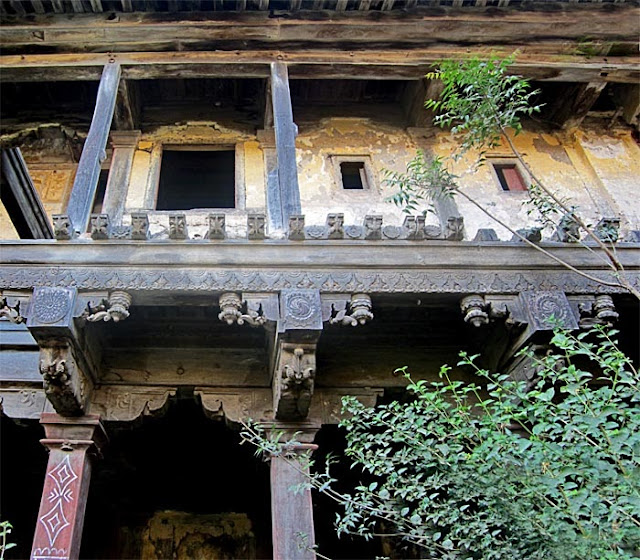the rooms at the Purandare wada