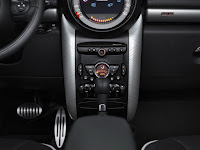 Mini-Countryman-Park-Lane-25.jpg