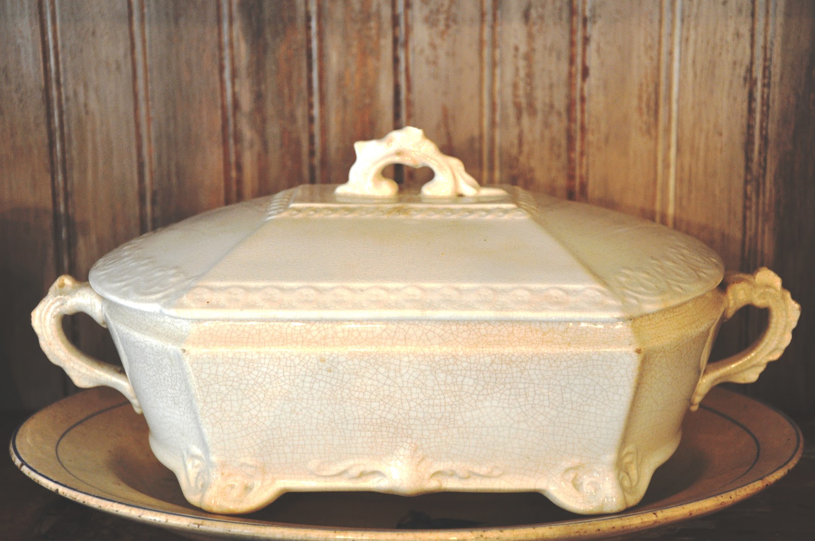 Serendipity Refined Blog: Farm House Shelves - Reclaimed Barn wood