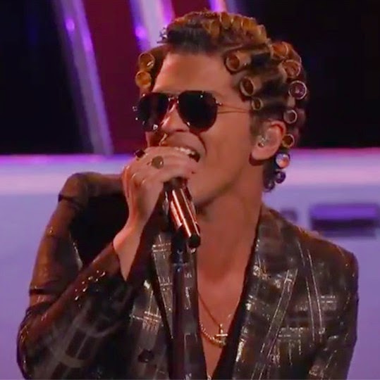 Bruno Mars & Mark Ronson rocks to ‘Uptown Funk’ on ‘The Voice’ Finale