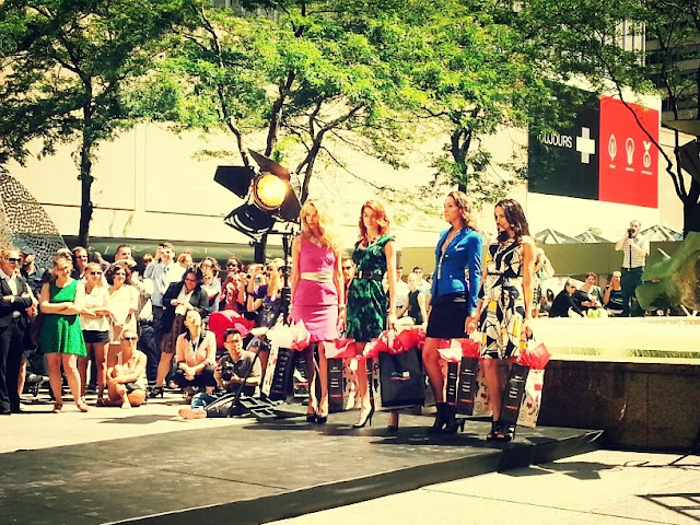 Sex and the City dresses shopping heels skirt blazer fashion show festival mode design