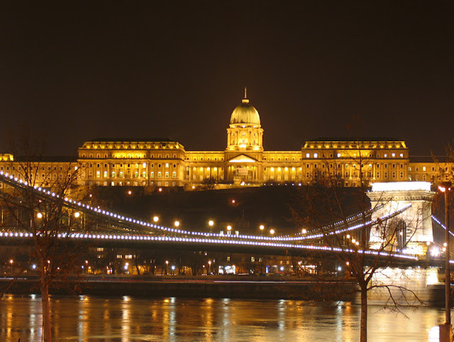 Budai var lâu đài tuyệt đẹp ở Budapest