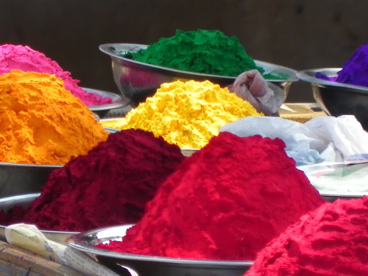 Powders for the annual Holi festival. / @JDumas