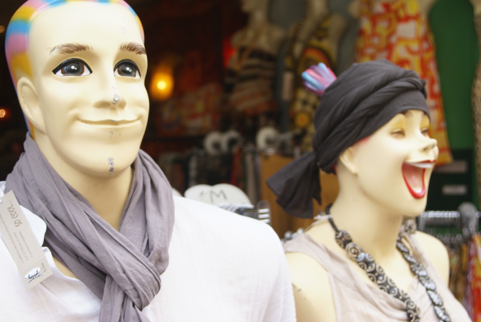 Readerbuzz French Mannequins