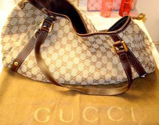 gucci bag cleaning