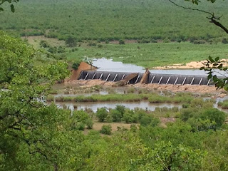 Bij Engelhartdam in de Letaba rivier zijn de watermassa's helemaal spectaculair.