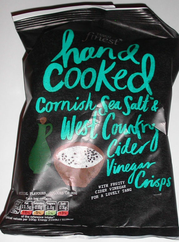 SMACZNE I WEGAŃSKIE CHIPSY ZIEMNIACZANE SEA SALT & CIDER VINEGAR Tesco Finest