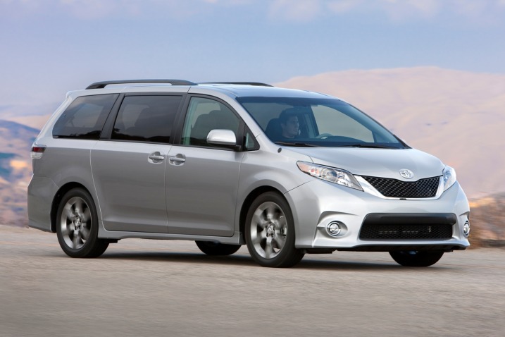 Car News Toyota Sienna 2011 Reviews