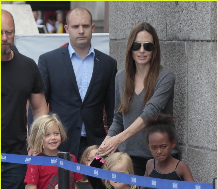 Miniature celebrity!: KNOX LEON AND VIVIENNE MARCHELINE JOLIE PITT
