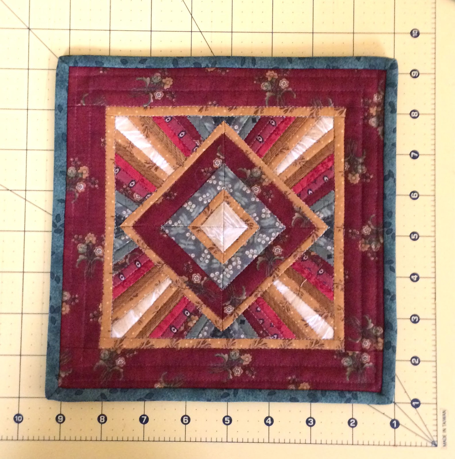 Apple Avenue Quilts Mini and Small Quilts