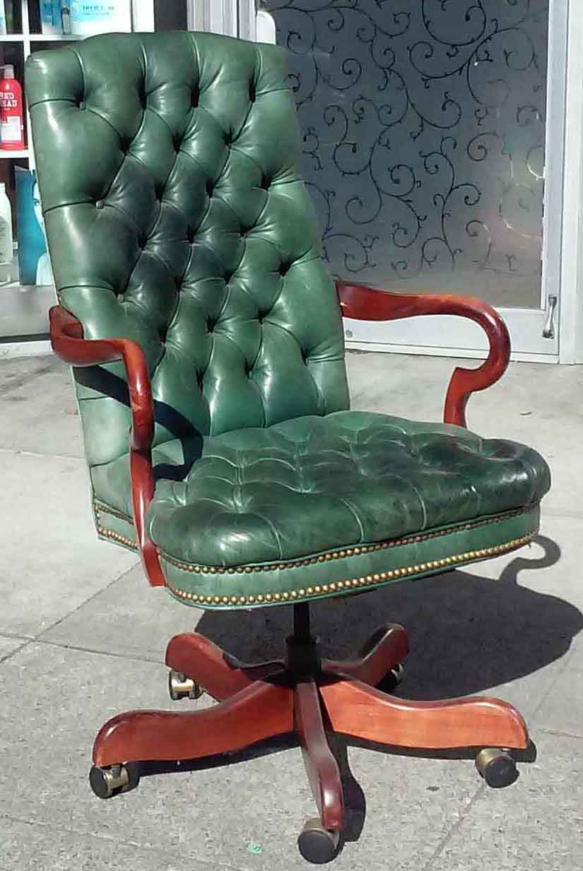 UHURU FURNITURE & COLLECTIBLES: SOLD Emerald Green Desk Chair - $60