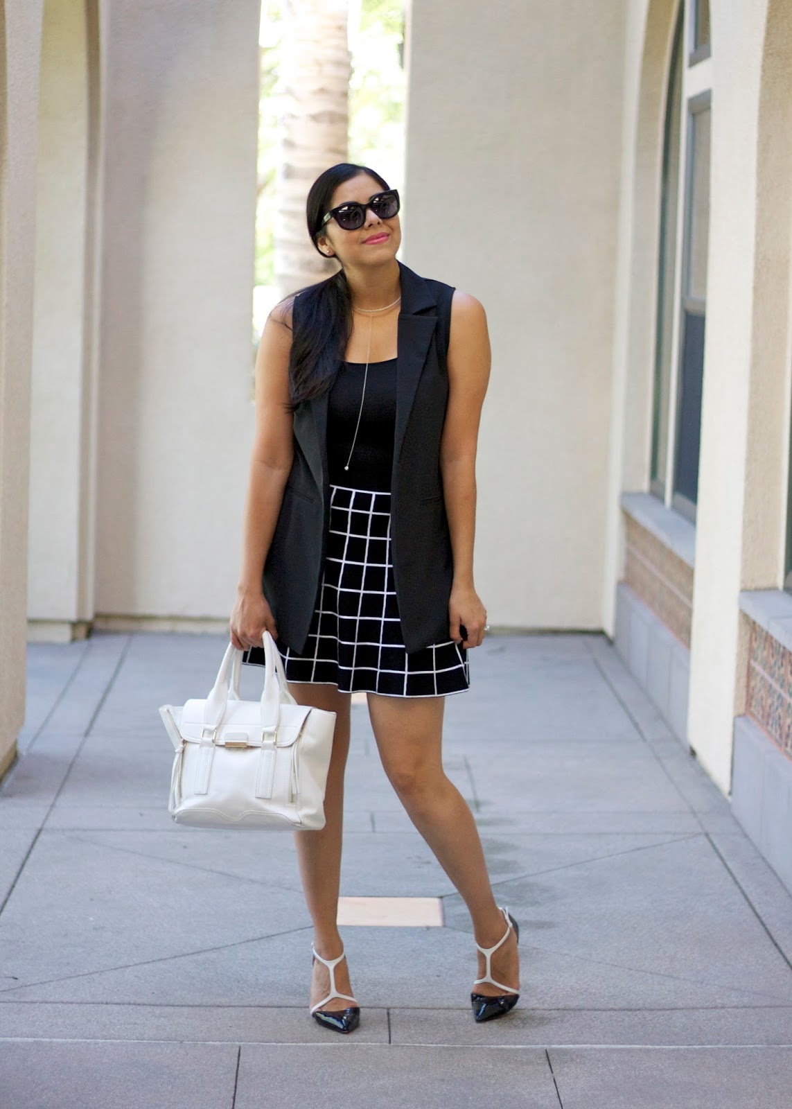 Black and White Grid Outfit fashion forward black and white outfit, california blogger, socal blogger, latina blogger, latina bloggers