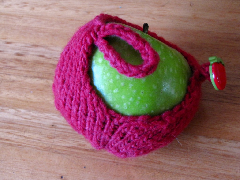 Apple Cozy / Jacket Knitting Pattern Tutorial - Natural Suburbia
