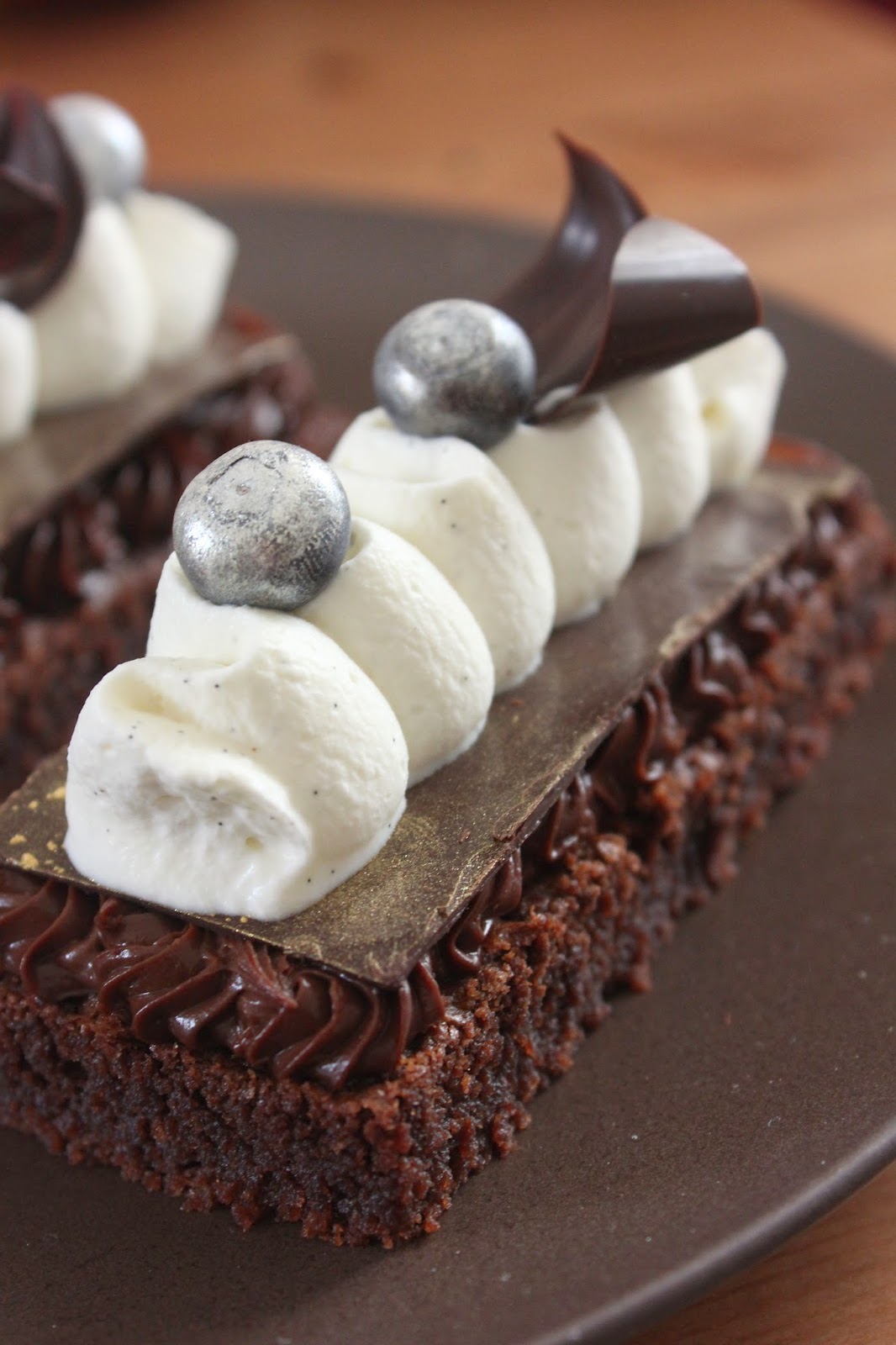 Dessert à l'assiette Chocolat et vanille, amour, toujours