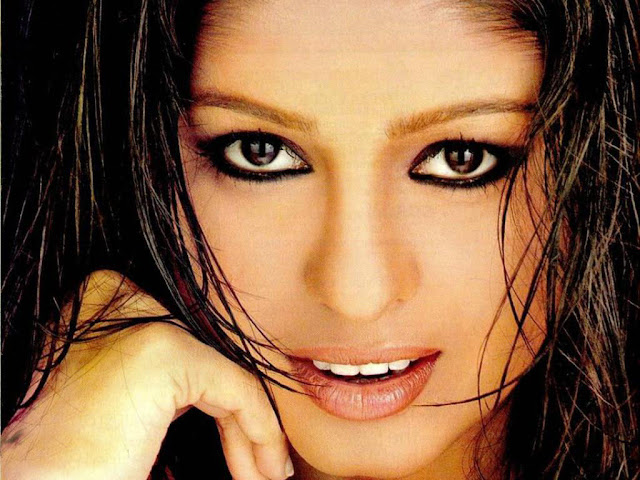 Sunidhi Chauhan Hot Pictures