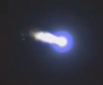 La fusée russe Proton-M a été descendue par un objet non identifié  Fus%C3%A9e+russe+OVNI+4