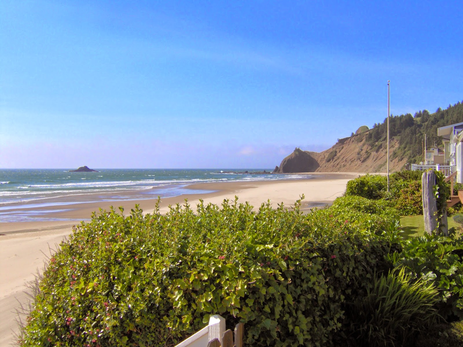 Sweet Autumn Dreams Are Made At Lincoln City, Oregon! Home & Condo