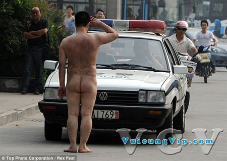 Những chuyện nude làm náo loạn đường phố Trung Quốc