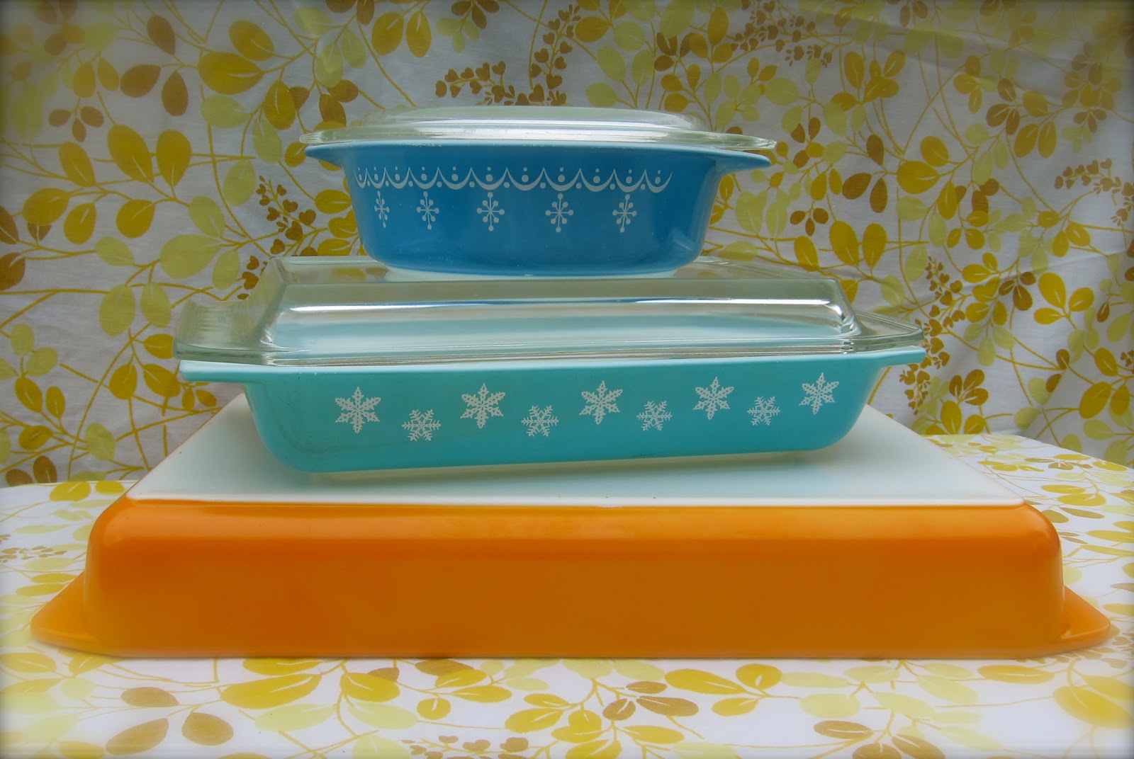 Pyrex Collective II Mystery Orange 933 Lasagna Pan