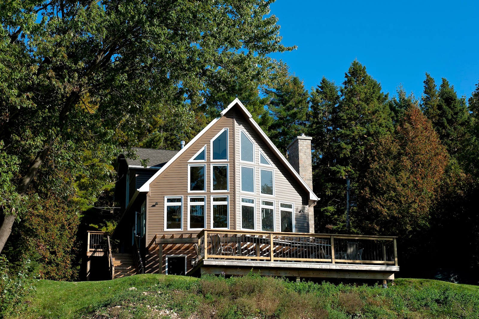 Beaver Homes & Cottages It's All About the View