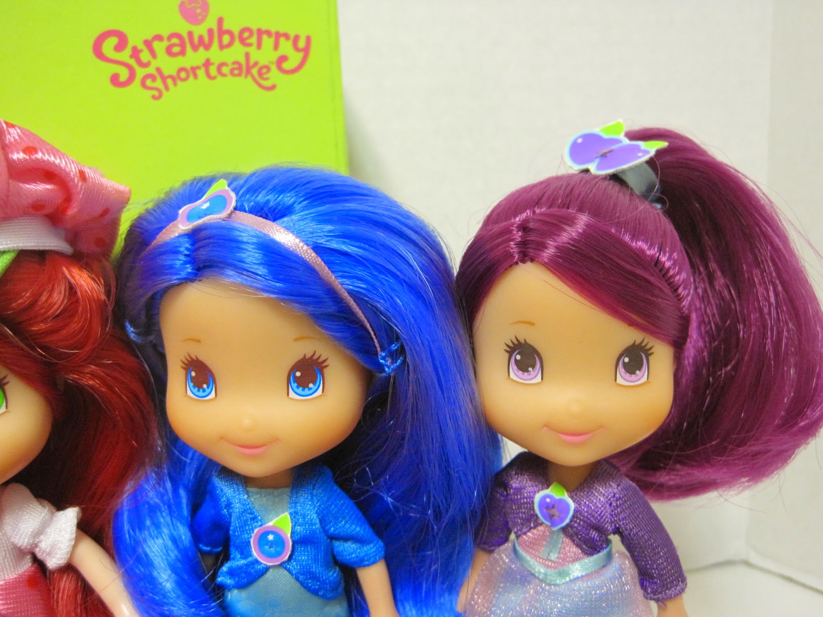 Strawberry Shortcake Blueberry Muffin Doll with Blue Hair and Blueberry Scented Hair - wide 11