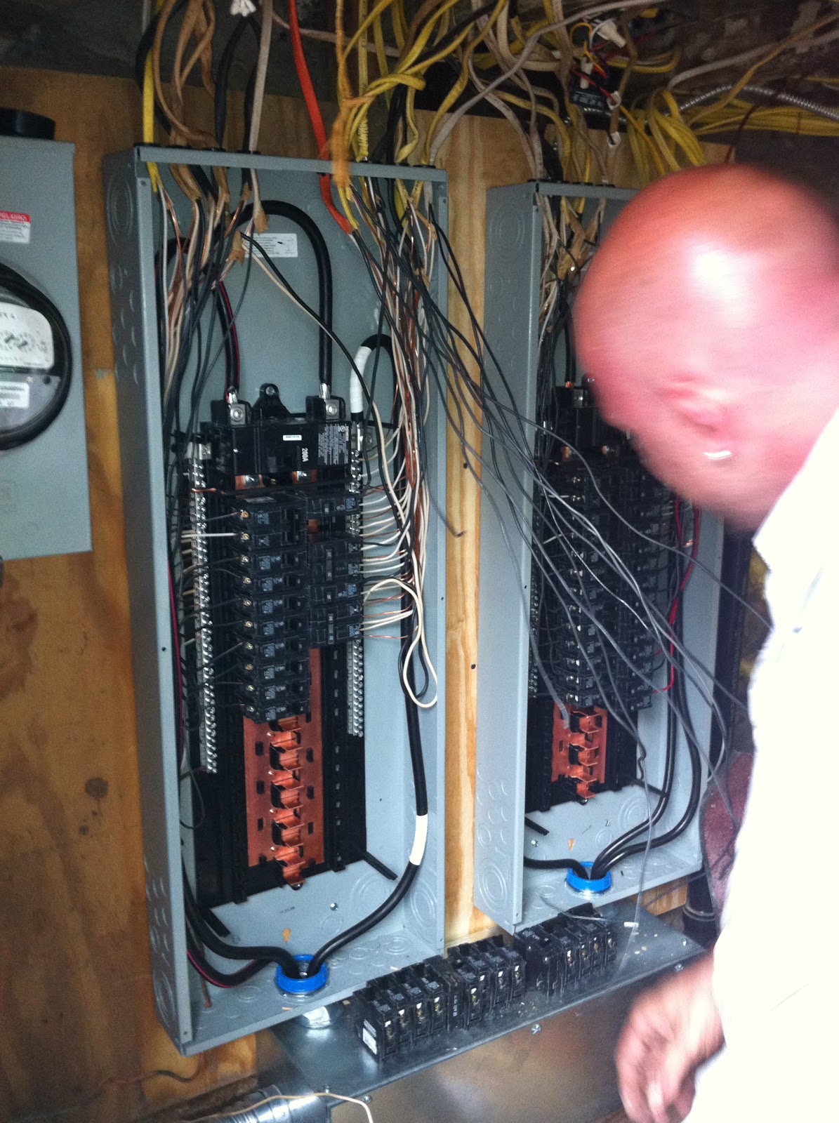 GEN3 Electric, Heating & Air Conditioning (215) 3525963 Buzzing in