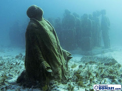 Muzium Patung Dasar Laut Di Mexico