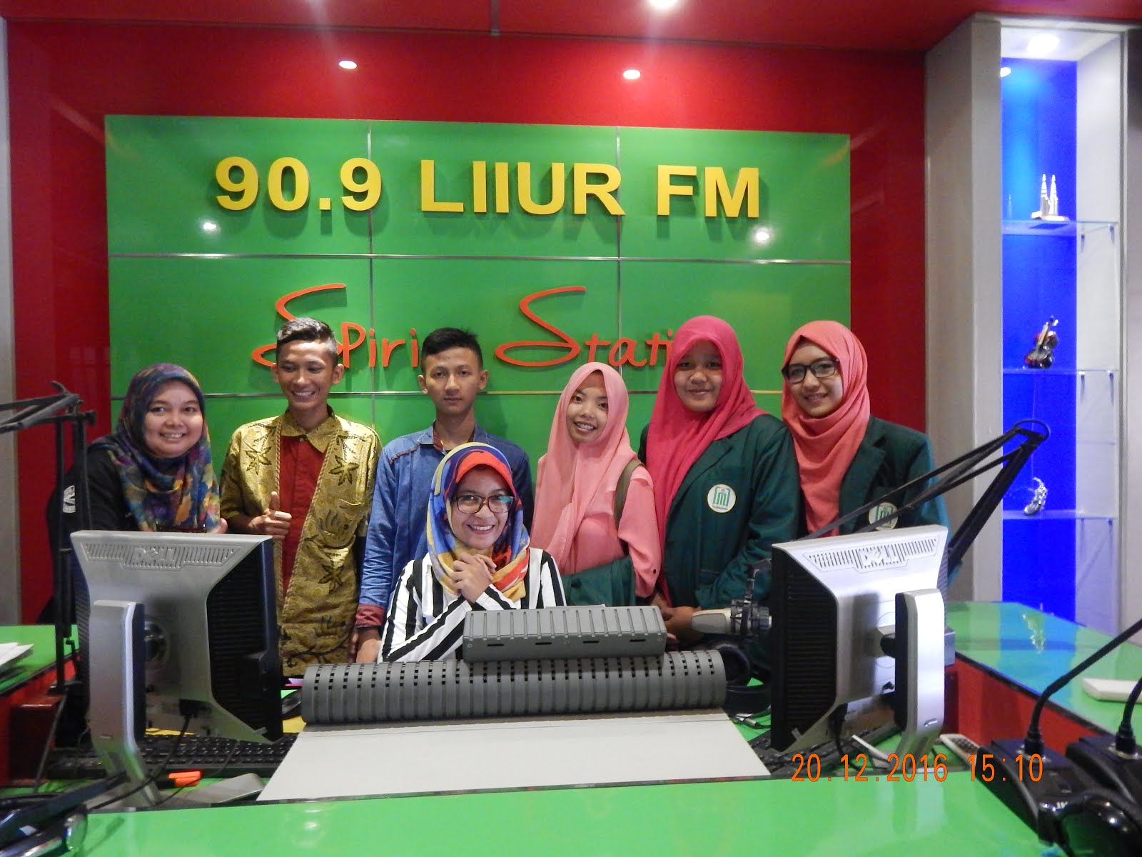 Tugas Wawancara di Radio Liiur FM